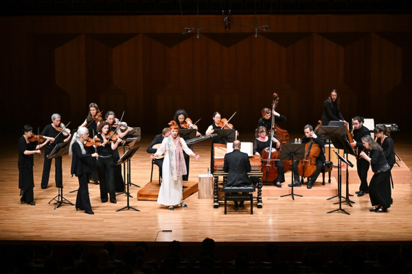 서울 예술의전당에서 6일과 8일 열린 한화클래식 2025에서 소프라노 파트리샤 프티봉과 아마릴리스 앙상블의 공연 모습. /사진=한화그룹