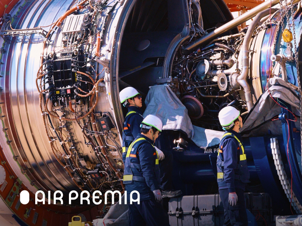 에어프레미아 직원들이 B787-9 엔진을 들여다보고 있다. 사진은 기사와 직접적인 관계 없음./사진=에어프레미아