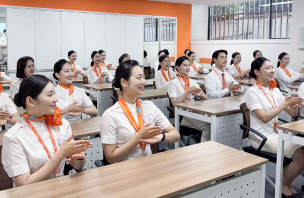 제주항공 신입승무원 대상 수어표현 교육./사진=제주항공