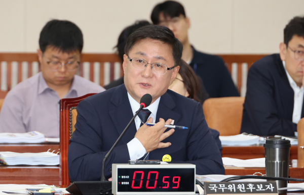 김성환 환경부 장관 후보자가 15일 서울 여의도 국회 환경노동위원회에서 열린 인사청문회에서 의원 질의에 답하고 있다. /사진=연합뉴스