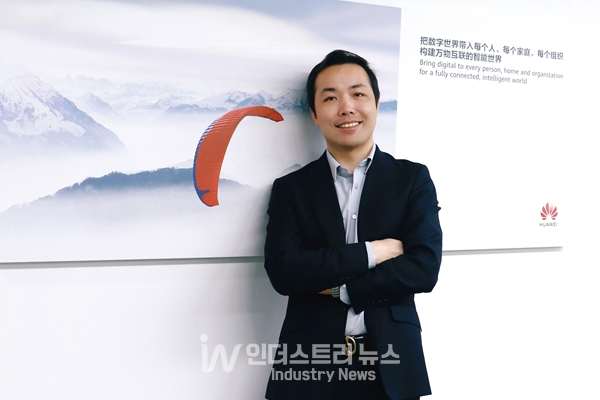 친원 부서장은 2022년 화웨이코리아 디지털파워사업부서장으로 부임하며, ‘한국 태양광 시장에 최적화된 화웨이’를 만들기 위한 노력을 이어 나가고 있다. [사진=인더스트리뉴스]