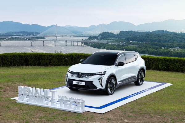 르노코리아가 한국 시장에 선보인 순수 전기차 '세닉 E-Tech 100% 일렉트릭'./사진=르노코리아