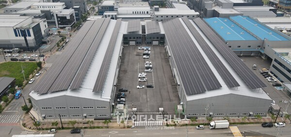 다산신재생에너지가 경기도 화성시 소재 산업단지 내에 2MW 규모 공장 지붕형 수익형 태양광발전소 건설을 성공적으로 완료했다. [사진=다산신재생에너지]