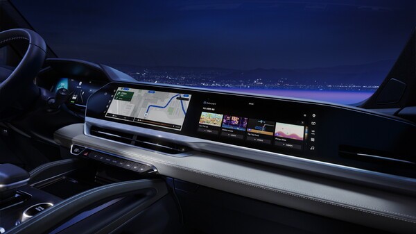 openR 파노라마 스크린에 탑재된 아케이드 게임 기능./사진=르노코리아