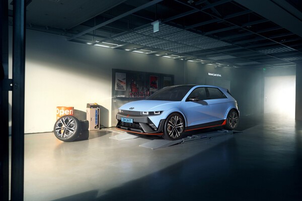 현대자동차는 첨단 전동화 기술을 집약한 고성능 전기차 '아이오닉 5 N'의 신규 트림인 '에센셜(Essential)'을 22일 출시했다./사진=현대자동차