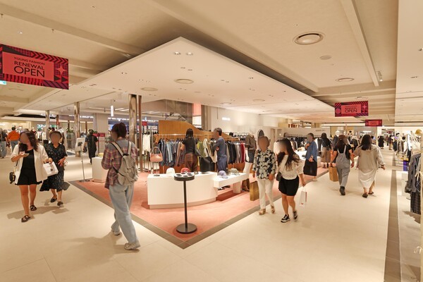 리뉴얼 된 신세계백화점 의정부점 내부 모습./사진=신세계백화점