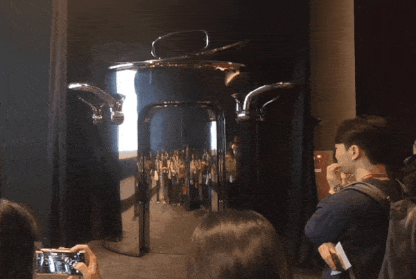 2025년 9월 26일 전라북도 익산에서 진행된 하림 퍼스트키친 투어 현장. 현장으로 들어가기 위해서는 커다란 냄비모양의 문을 지나가야 한다./사진= 문기수 기자