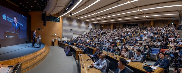 Apple 제조업 R&amp;D 지원센터(Apple Manufacturing R&amp;D Accelerator)가 지난 9월 23일부터 24일까지 양일간 포항공과대학교 POSCO 국제관에서 ‘스마트 제조 포럼’을 개최했다. [사진=Apple 제조업 R&amp;D 지원센터]<br>
