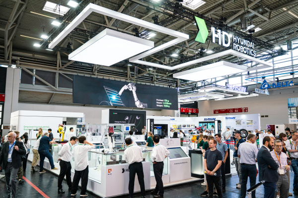 글로벌 최대 규모의 로봇 산업 박람회인 '오토매티카(AUTOMATICA) 2025' HD현대로보틱스 부스./사진=HD현대로보틱스