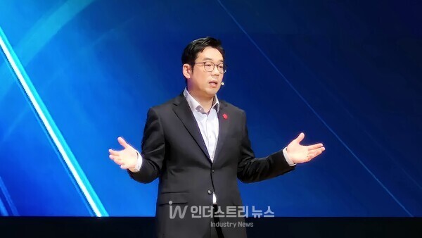 지난달 21일 지마켓은 서울 강남구 코엑스에서 미디어데이를 열고 지마켓의 새로운 출발을 알렸다. 장승환 지마켓 대표가 인사말을 하고 있다./사진=서영길 기자