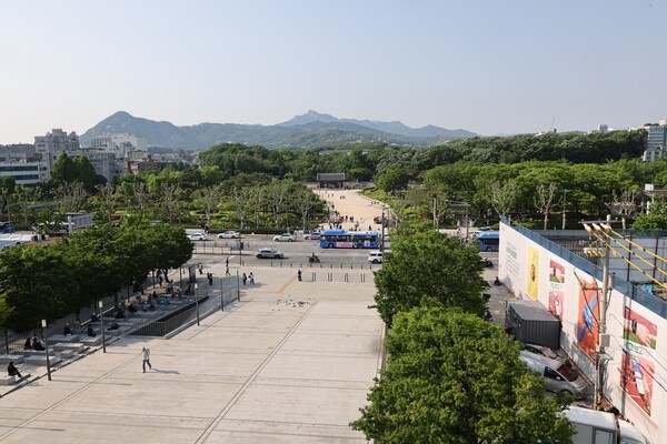 세운상가에서 본 서울 종묘공원과 종묘. /사진=연합뉴스