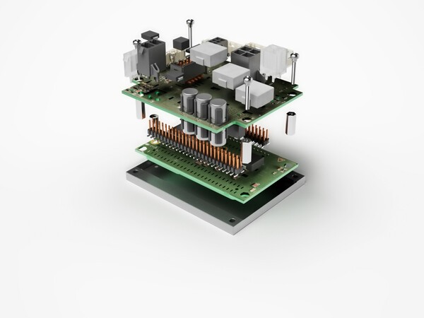 EPOS4 Module/Compact 60/20 STO는 SIL 3/PL e 카테고리 3까지 인증된 STO 기능을 갖추고 있다. [사진=맥슨]