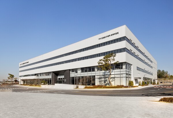 기아, '인증중고차 센터 평택 직영점' 및 'PBV 익스피리언스 센터' 전경./사진=기아