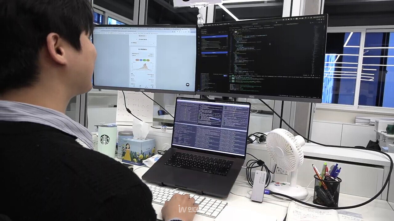 솔라온케어를 통해 수집된 전국 발전소 데이터를 기반으로 발전량을 예측하고 있다. [사진=에이치에너지]<br>