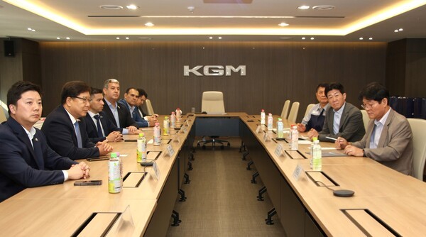 KGM, 파라과이에 무쏘 EV 20대 공급…ODA 전기차 시범사업 참여