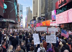 美 전역 2600여곳서 ‘왕은 없다’ 시위… ‘反트럼프’ 한 목소리