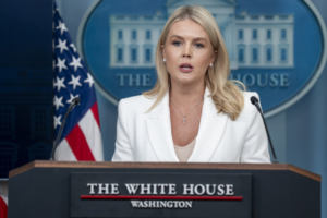 [경주 APEC] 백악관 대변인도 ‘인증샷’… 경주서도 ‘K뷰티’ 인기