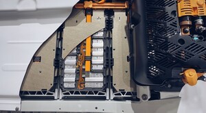 [B트렌드] 공급망 전화기 맞는 K-배터리… 프리미엄·보급형 이원화 전략