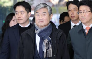 조태용 전 국정원장 구속…법원 “범죄 혐의 소명·증거인멸 우려”