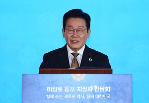 李 대통령 지지율 60%… 민주 43%·국힘 24% [한국갤럽]