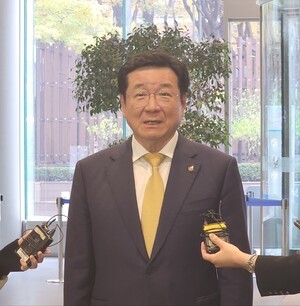 이찬희 삼성 준감위 위원장 "삼바·삼전 개인정보 유출 사태, 위원들과 논의할 것"